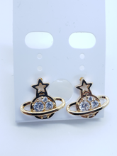 Cargar imagen en el visor de la galería, Hollow planet and star with clear crystals