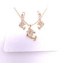 Cargar imagen en el visor de la galería, Shiny dolphin with clear crystals