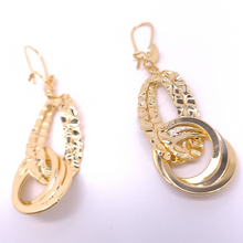 Cargar imagen en el visor de la galería, Looped ring on a hanging chain