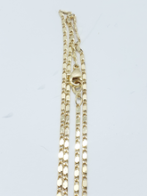 Load image into Gallery viewer, Dark pink blooming rose with clear crystals (set)