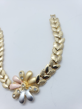 Load image into Gallery viewer, Laminated multi color daisies with clear crystals (set)