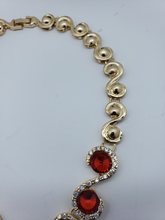 Cargar imagen en el visor de la galería, Large red crystal circles surrounded with clear crystals (set)