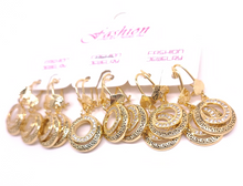 Cargar imagen en el visor de la galería, Antique circle with clear crystlals