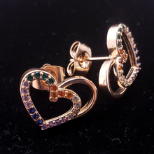 Cargar imagen en el visor de la galería, 3d heart with multi coloed crystals