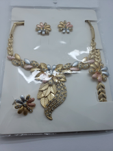 Load image into Gallery viewer, Laminated multi color daisies with clear crystals (set)