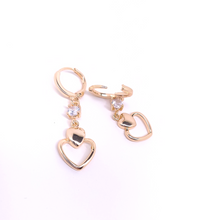 Cargar imagen en el visor de la galería, Clear crystal with a hanging hollow heart