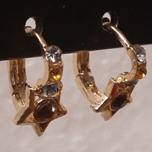 Cargar imagen en el visor de la galería, Multi colored stars with a large red crystal