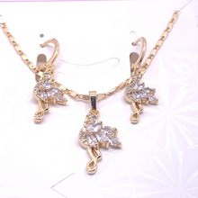 Load image into Gallery viewer, Elegant clear crystal swan (set)