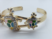 Cargar imagen en el visor de la galería, Multi colored tri Turtle with clear crystals