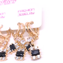 Load image into Gallery viewer, Elegant hanging black square crystal