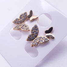 Cargar imagen en el visor de la galería, Dual butterfly with clear crystals