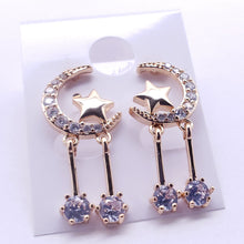 Cargar imagen en el visor de la galería, Moon crest with star and hanging crystals (clear)