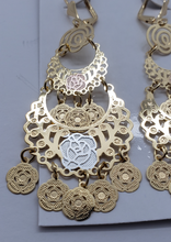 Load image into Gallery viewer, Tri color Laminated Rose baskets