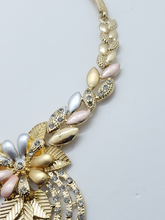 Load image into Gallery viewer, Laminated multi color daisies with clear crystals (set)