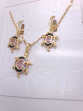 Cargar imagen en el visor de la galería, Small pink turtle with a black and clear crystal shell