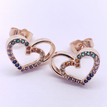 Cargar imagen en el visor de la galería, 3d heart with multi coloed crystals