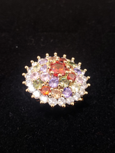 Cargar imagen en el visor de la galería, Zirconia multi color crystals on a small circle (red center)