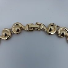 Cargar imagen en el visor de la galería, Large red crystal circles surrounded with clear crystals (set)