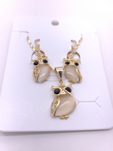 Load image into Gallery viewer, Owl with black crystal eyes