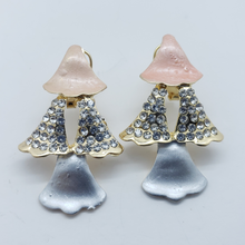 Load image into Gallery viewer, Multi color laminated ribbon with net design and clear crystals