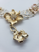 Load image into Gallery viewer, Gold rose design with clear crystals (set)