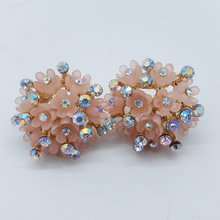 Load image into Gallery viewer, Blooming pink rose with clear crystals (set)