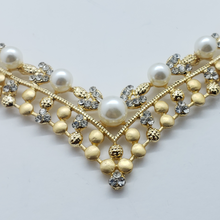 Cargar imagen en el visor de la galería, Flower pedals with clear crystals and pearls (set) - Rosina Jewlery