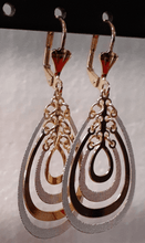 Cargar imagen en el visor de la galería, Tri Color balloon hoop earrings