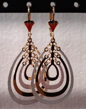 Cargar imagen en el visor de la galería, Tri Color balloon hoop earrings