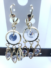 Cargar imagen en el visor de la galería, Dream catcher design with clear crystals