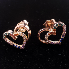 Cargar imagen en el visor de la galería, 3d heart with multi coloed crystals