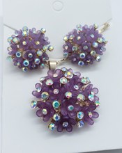 Load image into Gallery viewer, Purple blooming rose with clear crystals (set)