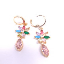 Cargar imagen en el visor de la galería, Multi color flower with a hanging pink crystal