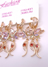 Cargar imagen en el visor de la galería, Flapping fly with multi color crystals (red)