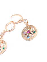 Cargar imagen en el visor de la galería, Sun circle with multi color crystals