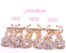 Load image into Gallery viewer, Comparted clear crystal square