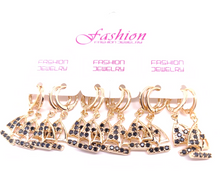 Cargar imagen en el visor de la galería, Sailing boat with clear crystals