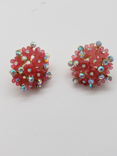 Load image into Gallery viewer, Dark pink blooming rose with clear crystals (set)