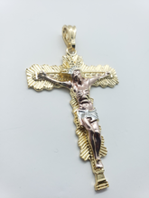Cargar imagen en el visor de la galería, Large tri color Jesus on the cross - Rosina Jewlery