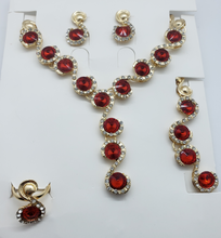 Cargar imagen en el visor de la galería, Large red crystal circles surrounded with clear crystals (set)