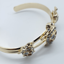 Cargar imagen en el visor de la galería, Dual shell color Tri turtles with clear crystals