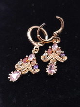 Cargar imagen en el visor de la galería, Multi color spade with hanging pink crystal