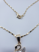 Load image into Gallery viewer, Swan with heart shaped clear crystals (set)