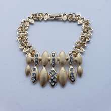 Load image into Gallery viewer, Laminated hanging pedals with clear crystals (set)