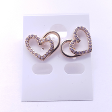 Cargar imagen en el visor de la galería, 3d heart with clear crystals