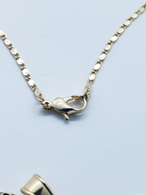 Load image into Gallery viewer, Light blue crystal row with crystals (set)