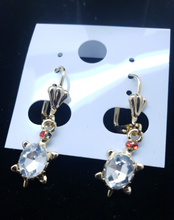 Load image into Gallery viewer, Small red eyed turtle with a clear crystal back