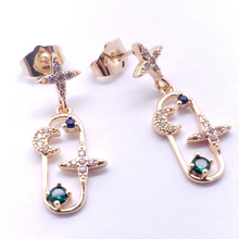 Cargar imagen en el visor de la galería, Moon crest and star with green crystals