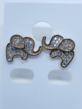 Cargar imagen en el visor de la galería, Small laminated elephant with clear crystals
