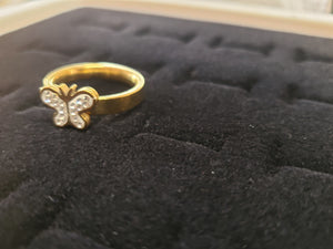 Butterfly ring with clear crystals